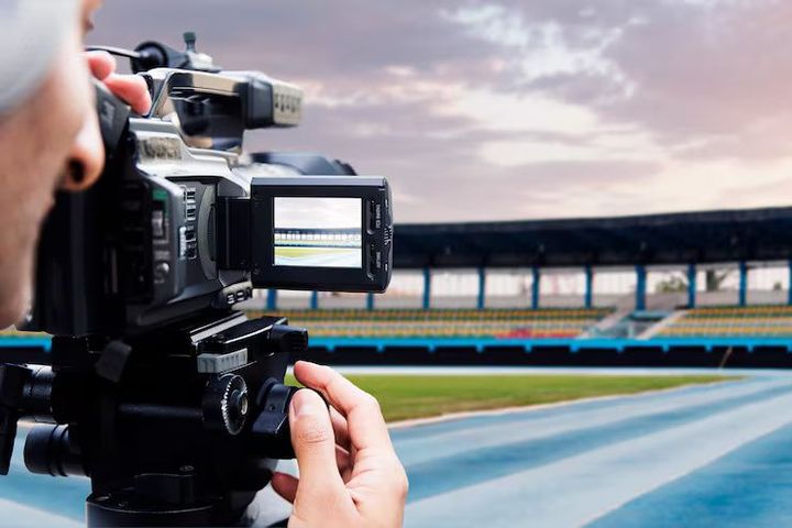 Video Camera Rentals Guide: Learn How to Choose the Right Camera for Any Project
