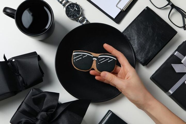 Luxury Fashion Accessories Guide: Discover Elegant Trends and Styling Insights
