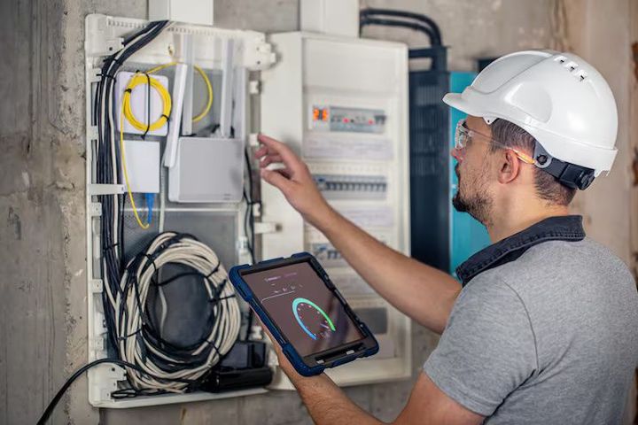 Smart Energy Auditing Guide: Learn Efficient Power Management Basics and Insights